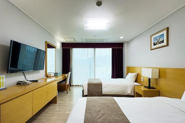 Mohang Haenaru Family Hotel Buan Room photo