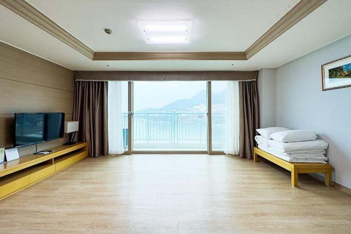 Mohang Haenaru Family Hotel Buan Room photo